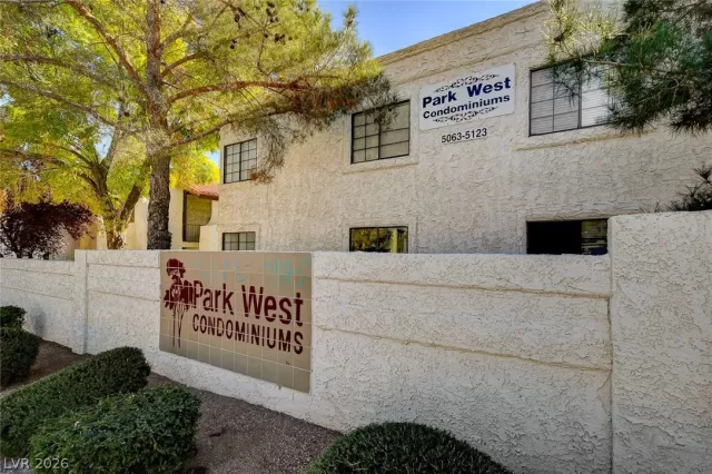 MLS: 2756942 Condo For Sale