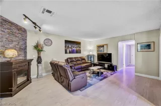 Photo #5: 2756942 Listing 