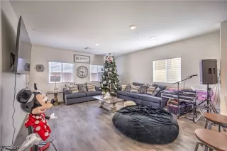 Photo #6: 2756946 Listing 