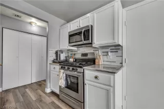 Photo #6: 2756951 Listing 