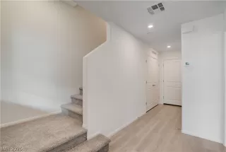 Photo #2: 2756954 Listing 