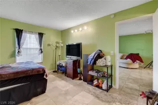 Photo #5: 2756955 Listing