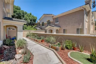 Photo #5: 2756957 Listing 