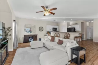 Photo #1: 2756973 Listing 