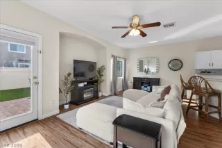 Photo #2: 2756973 Listing 