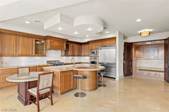 MLS: 2756979 Condo For Sale