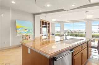 Photo #2: 2756979 Listing