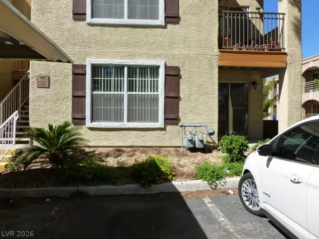 MLS: 2756982 Condo For Sale