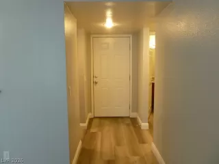 Photo #2: 2756982 Listing