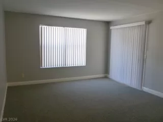 Photo #3: 2756982 Listing