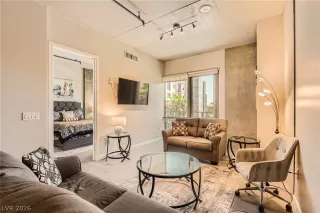 Photo #1: 2757035 Listing 