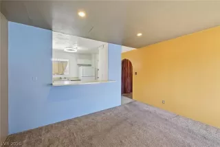 Photo #3: 2757046 Listing