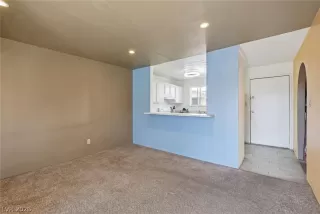 Photo #4: 2757046 Listing