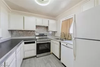 Photo #6: 2757046 Listing