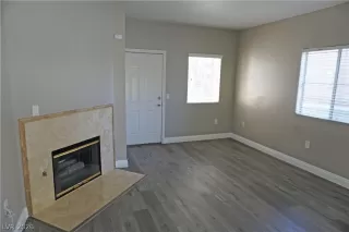 Photo #3: 2757056 Listing