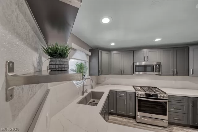 MLS: 2757057 Condo For Sale