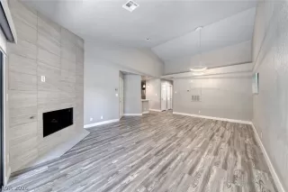 Photo #2: 2757057 Listing