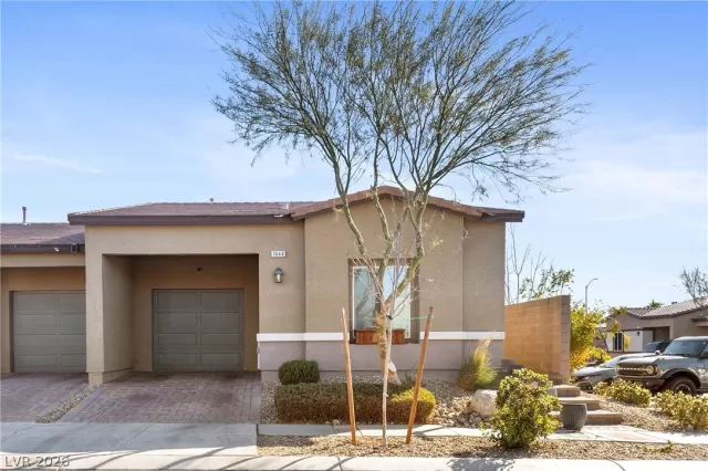 MLS: 2757160 Condo For Sale