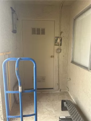 Photo #2: 2757170 Listing