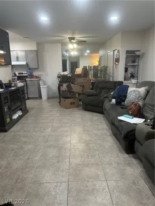 Photo #3: 2757170 Listing