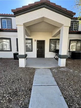 Photo #3: 2757215 Listing 