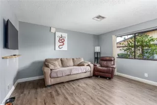 Photo #5: 2757230 Listing 