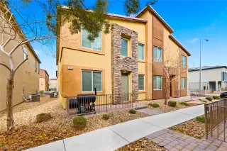 Photo #3: 2757234 Listing