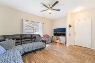 Photo #3: 2757246 Listing