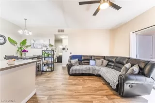 Photo #4: 2757246 Listing