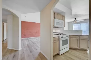 Photo #2: 2757341 Listing 