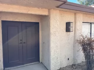 Photo #5: 2757357 Listing