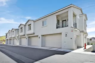 More Details about MLS # 2757394 : 2715 AMAZING MEADOWS AVENUE 2181