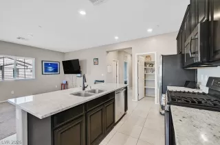 Photo #3: 2757394 Listing 