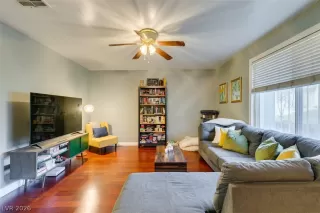 Photo #5: 2757398 Listing