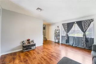 Photo #5: 2757434 Listing 