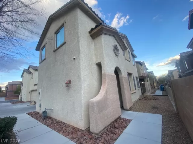 MLS: 2757443 Condo For Sale