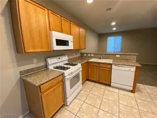 Photo #1: 2757443 Listing 