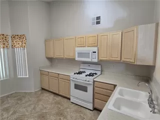 Photo #5: 2757471 Listing 