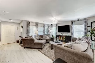 Photo #3: 2757476 Listing