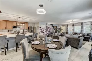 Photo #4: 2757476 Listing