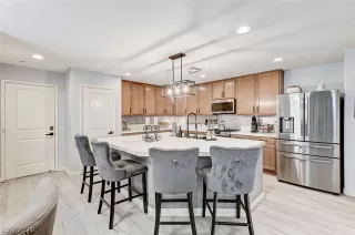 Photo #5: 2757476 Listing