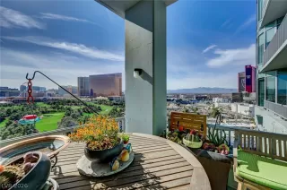 Photo #3: 2757552 Listing