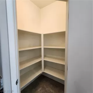 Photo #5: 2757603 Listing