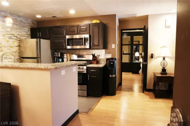 MLS: 2757613 Condo For Sale