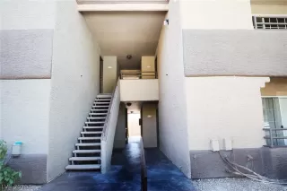 Photo #4: 2757613 Listing 