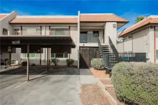 Photo #3: 2757634 Listing