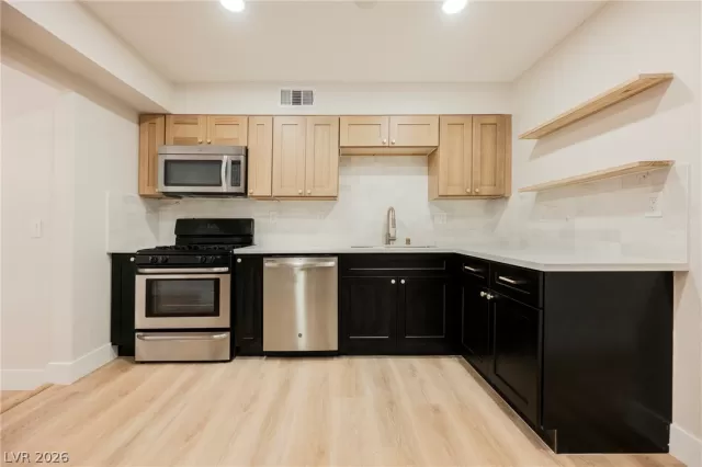 MLS: 2757642 Condo For Sale