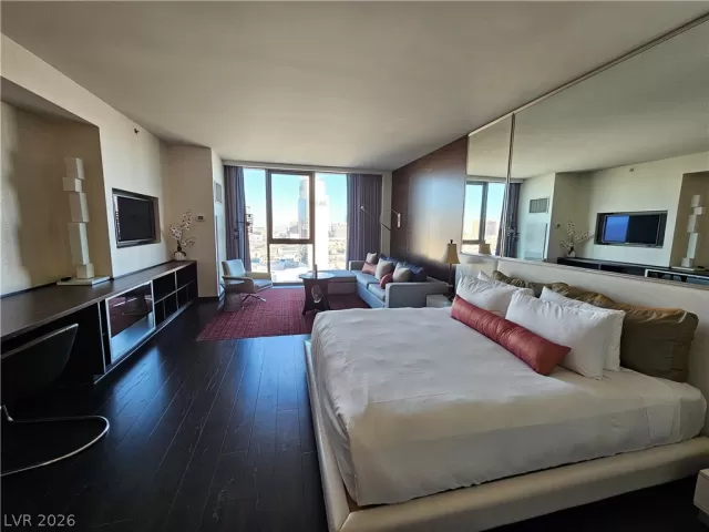 MLS: 2757731 Condo For Sale