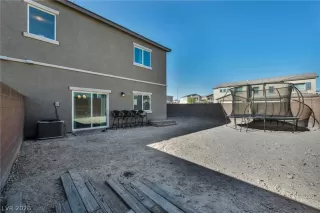 Photo #5: 2757758 Listing