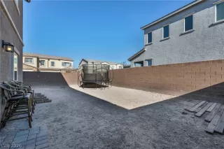 Photo #6: 2757758 Listing